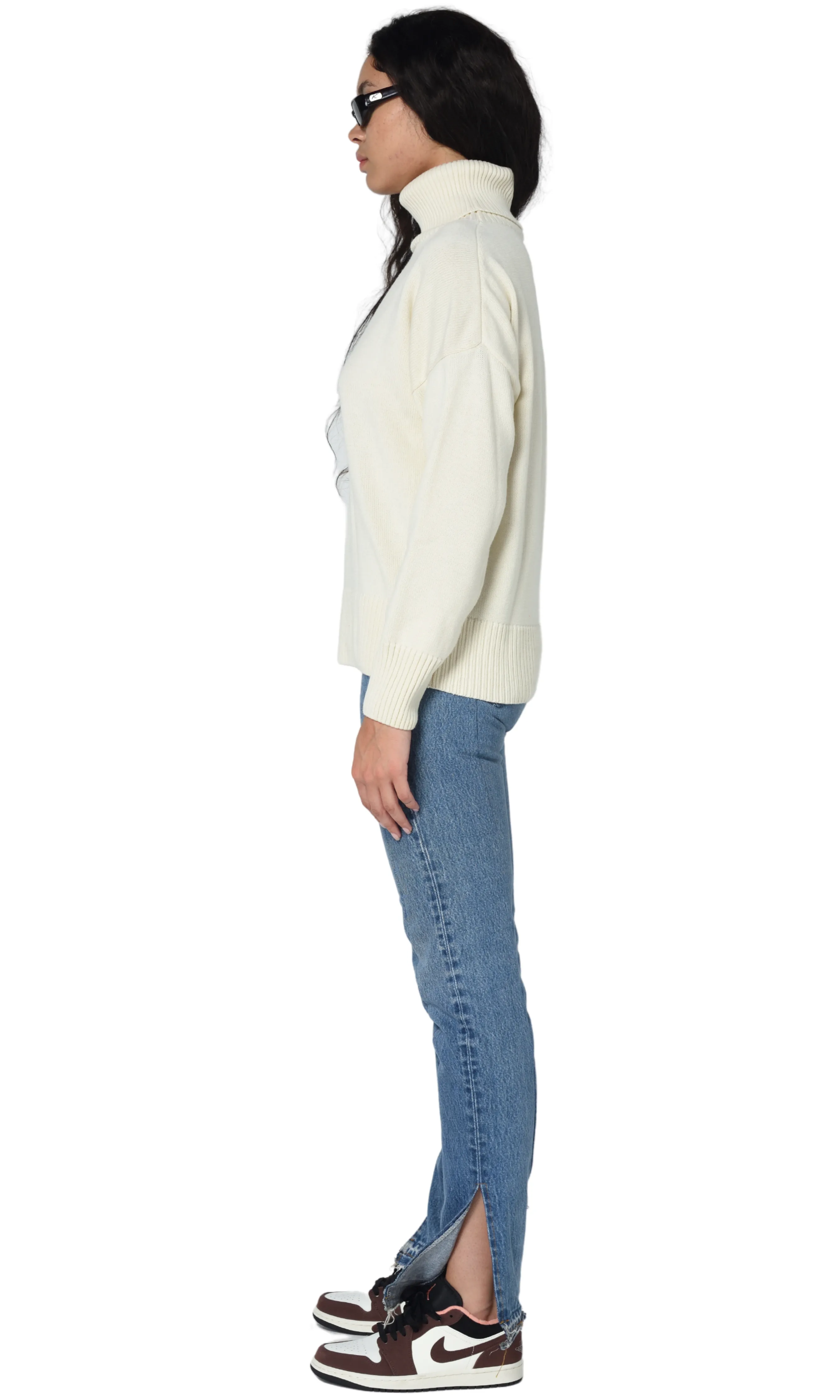 CREAM HEAVY ROLL NECK