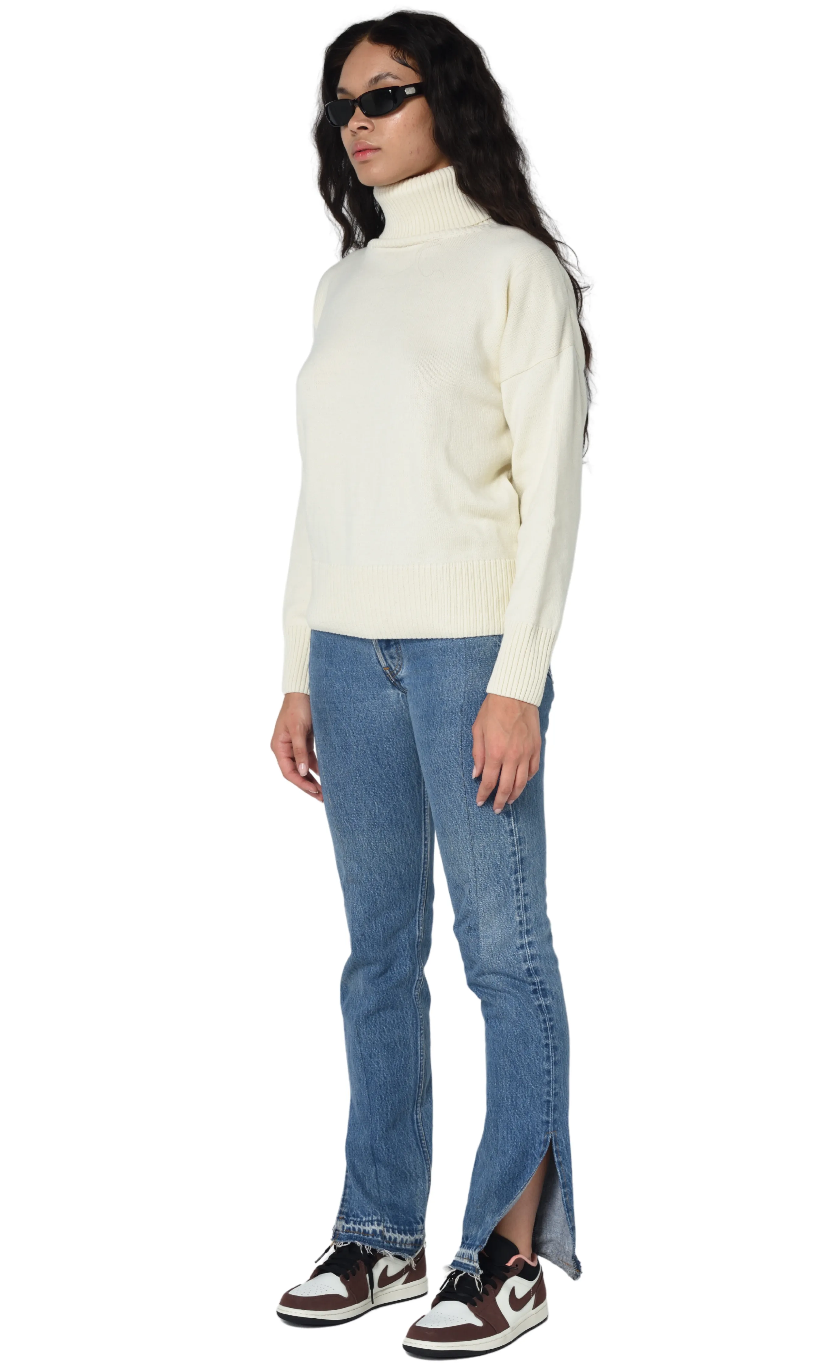 CREAM HEAVY ROLL NECK