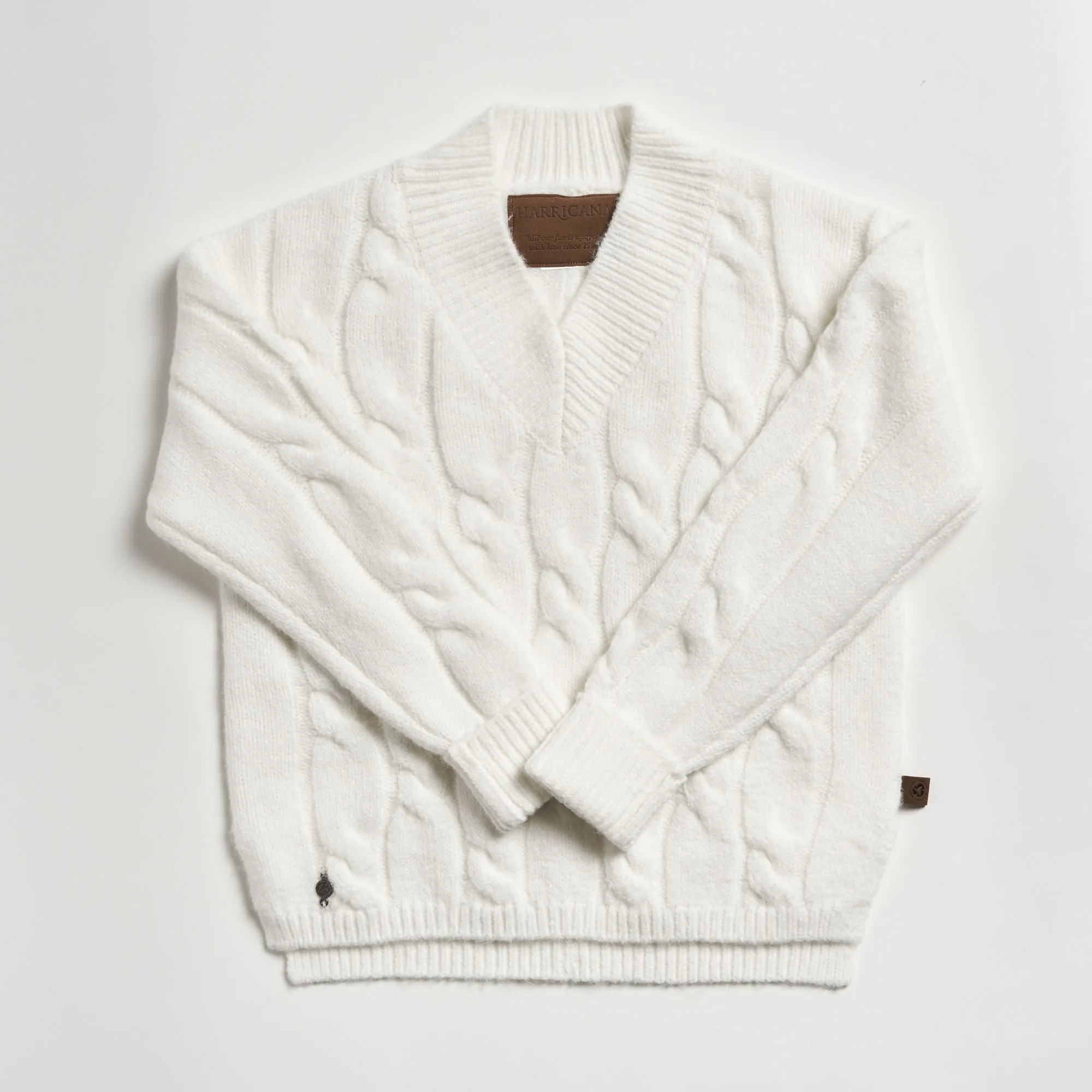 EDMONTON - V-NECK CABLE-KNIT SWEATER