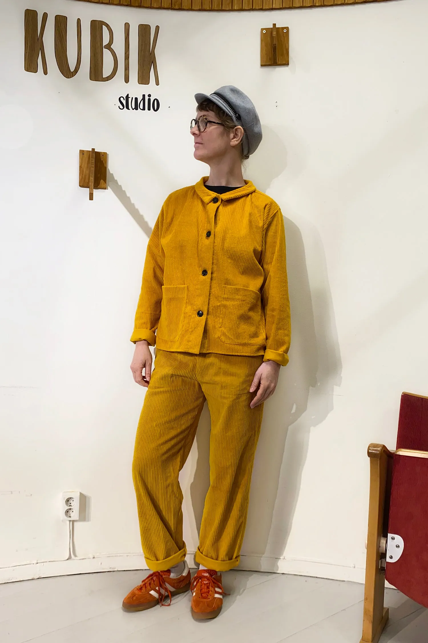 Kubik corduroy trousers