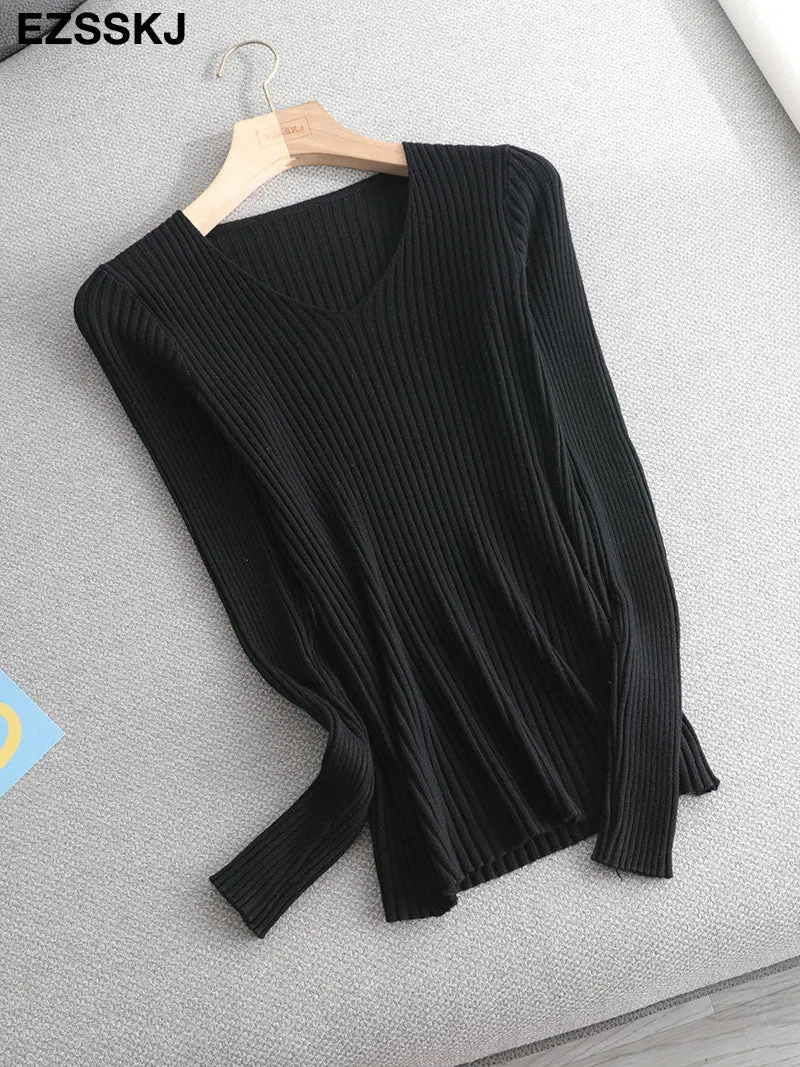 V-neck Ribbed Knitted pullover sweater