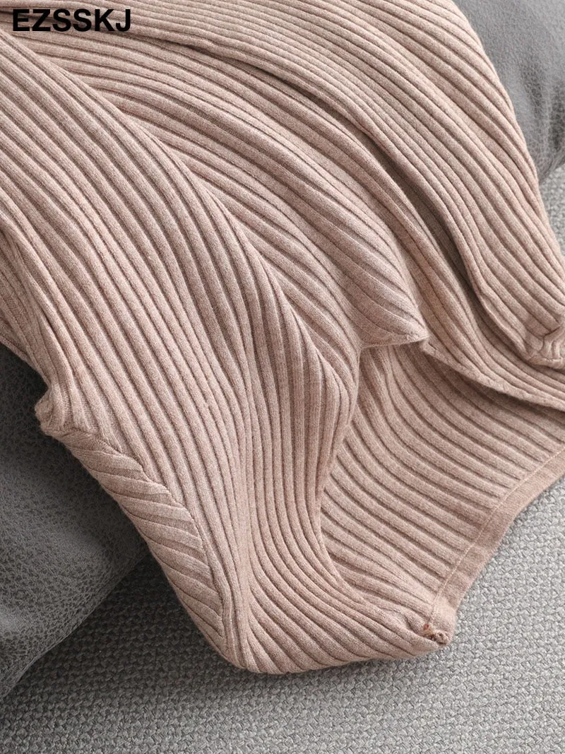 V-neck Ribbed Knitted pullover sweater