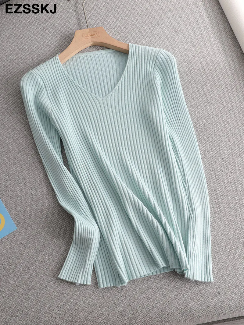 V-neck Ribbed Knitted pullover sweater